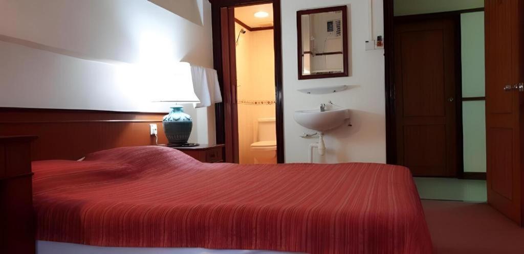 South East Asia Hotel Сингапур Екстериор снимка